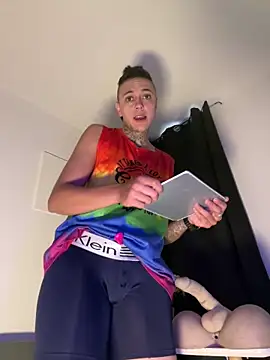 Snapshot of _PhillipBrown chatting on February 10, 2026, 12:09 pm PhillipBrown online show from February 10, 2026, 12:09 pm