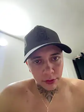 Snapshot of _PhillipBrown chatting on February 18, 2026, 12:23 pm PhillipBrown online show from February 18, 2026, 12:23 pm