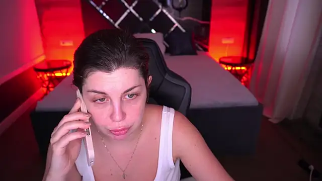 Snapshot of MirandaWong chatting on October 18, 2025, 5:54 am MirandaWong online show from October 18, 2025, 5:54 am