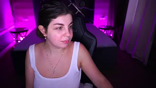 Snapshot of MirandaWong chatting on November 8, 2025, 7:30 am MirandaWong online show from November 8, 2025, 7:30 am