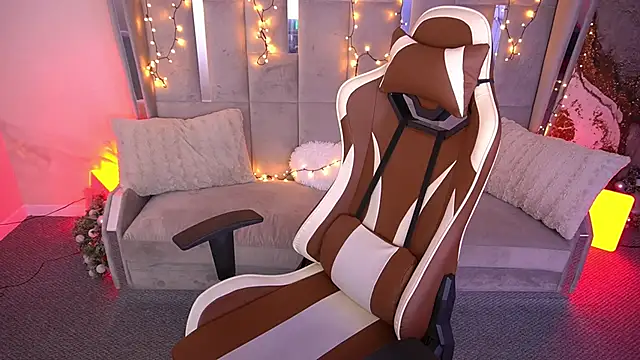 Snapshot of MirandaWong chatting on February 11, 2026, 6:51 am MirandaWong online show from February 11, 2026, 6:51 am