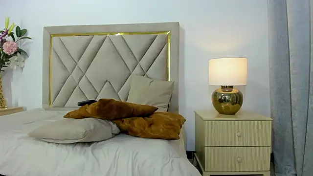 emily queen2 online show from January 15, 2026, 7:28 pm