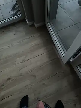 Tomkitomkii online show from March 6, 2026, 4:47 pm