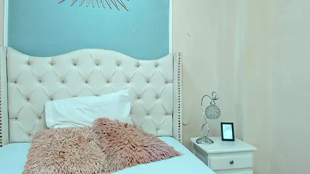 Snapshot of Matthew_Dixonn chatting on December 19, 2024, 3:51 am Matthew Dixonn online show from December 19, 2024, 3:51 am