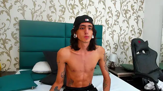 Snapshot of Matthew_Dixonn chatting on December 30, 2024, 6:31 am Matthew Dixonn online show from December 30, 2024, 6:31 am