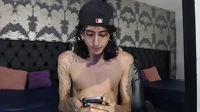 Snapshot of Matthew_Dixonn chatting on January 16, 2025, 11:59 pm Matthew Dixonn online show from January 16, 2025, 11:59 pm