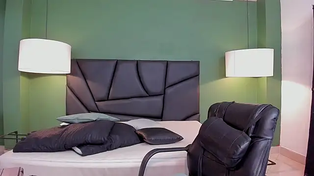 Snapshot of Matthew_Dixonn chatting on January 17, 2025, 11:29 pm Matthew Dixonn online show from January 17, 2025, 11:29 pm