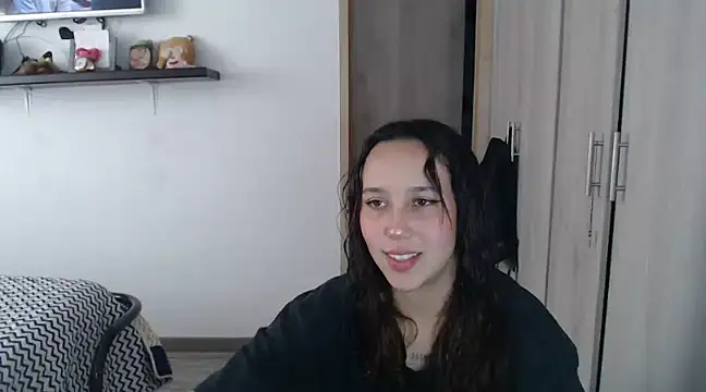 Snapshot of Skarlet_Adams28 chatting on December 3, 2024, 6:38 pm Skarlet Adams28 online show from December 3, 2024, 6:38 pm