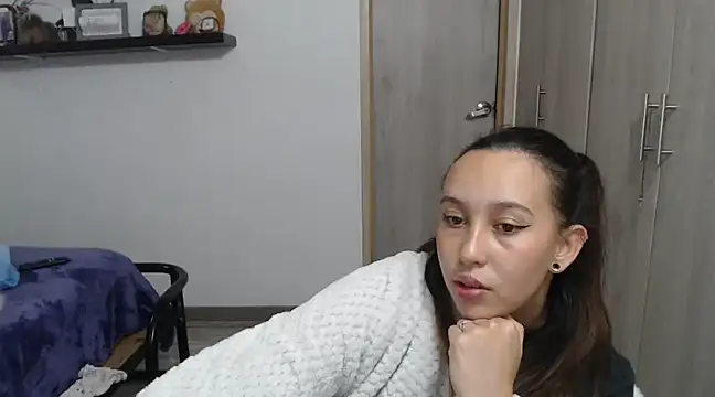 Snapshot of Skarlet_Adams28 chatting on December 29, 2024, 2:17 am Skarlet Adams28 online show from December 29, 2024, 2:17 am