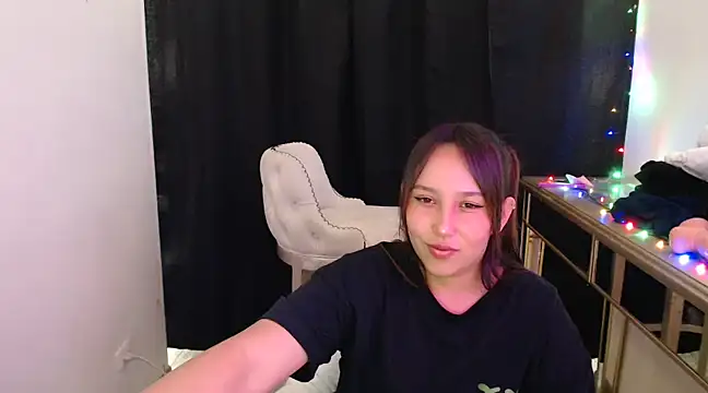 Snapshot of Skarlet_Adams28 chatting on January 20, 2025, 8:07 pm Skarlet Adams28 online show from January 20, 2025, 8:07 pm