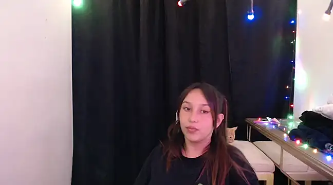 Snapshot of Skarlet_Adams28 chatting on January 21, 2025, 1:08 am Skarlet Adams28 online show from January 21, 2025, 1:08 am