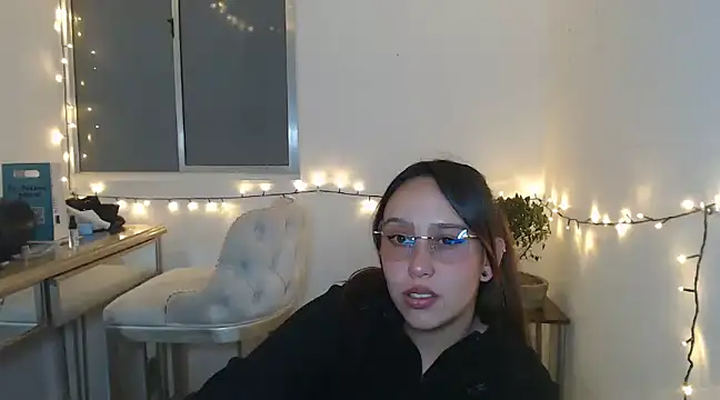 Snapshot of Skarlet_Adams28 chatting on January 29, 2025, 7:32 pm Skarlet Adams28 online show from January 29, 2025, 7:32 pm