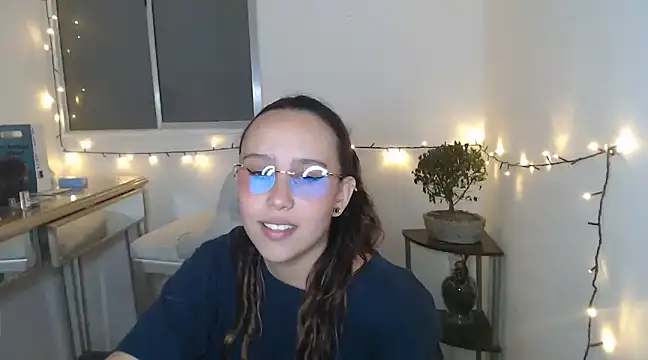 Snapshot of Skarlet_Adams28 chatting on January 30, 2025, 6:43 pm Skarlet Adams28 online show from January 30, 2025, 6:43 pm