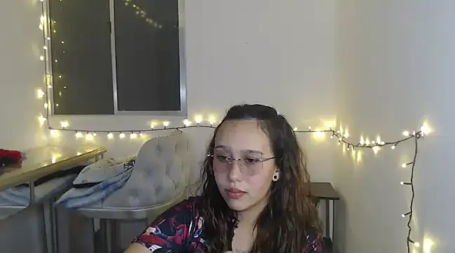 Snapshot of Skarlet_Adams28 chatting on February 3, 2025, 2:58 am Skarlet Adams28 online show from February 3, 2025, 2:58 am