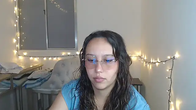 Snapshot of Skarlet_Adams28 chatting on February 3, 2025, 3:49 pm Skarlet Adams28 online show from February 3, 2025, 3:49 pm