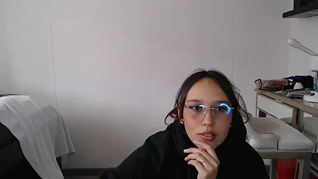 Snapshot of Skarlet_Adams28 chatting on February 11, 2025, 7:59 pm Skarlet Adams28 online show from February 11, 2025, 7:59 pm