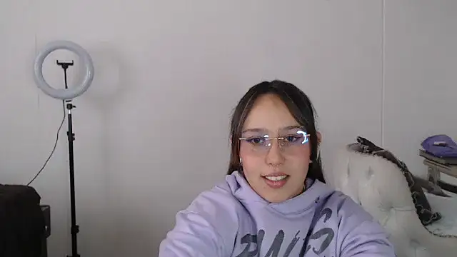 Snapshot of Skarlet_Adams28 chatting on March 9, 2025, 3:27 pm Skarlet Adams28 online show from March 9, 2025, 3:27 pm