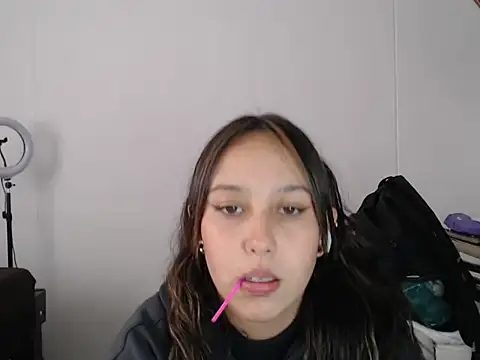 Snapshot of Skarlet_Adams28 chatting on March 13, 2025, 8:43 pm Skarlet Adams28 online show from March 13, 2025, 8:43 pm