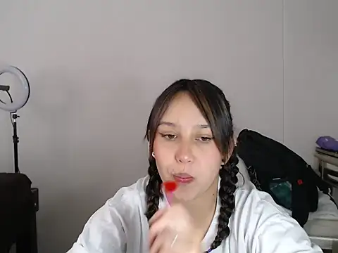 Snapshot of Skarlet_Adams28 chatting on March 14, 2025, 9:21 pm Skarlet Adams28 online show from March 14, 2025, 9:21 pm