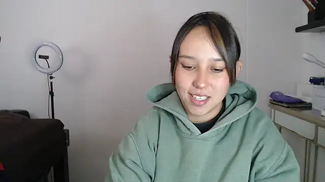 Snapshot of Skarlet_Adams28 chatting on March 15, 2025, 5:59 pm Skarlet Adams28 online show from March 15, 2025, 5:59 pm