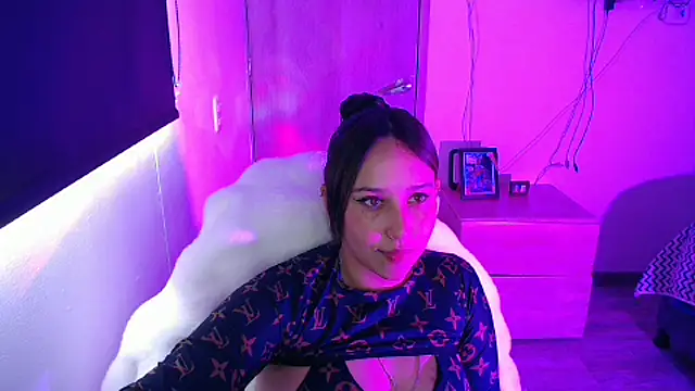 Snapshot of Skarlet_Adams28 chatting on September 11, 2025, 8:42 pm Skarlet Adams28 online show from September 11, 2025, 8:42 pm