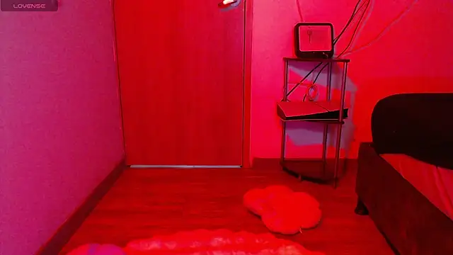 Snapshot of Skarlet_Adams28 chatting on October 15, 2025, 10:43 pm Skarlet Adams28 online show from October 15, 2025, 10:43 pm