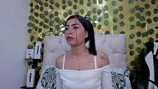 cristalconnorr online show from December 26, 2024, 5:19 pm