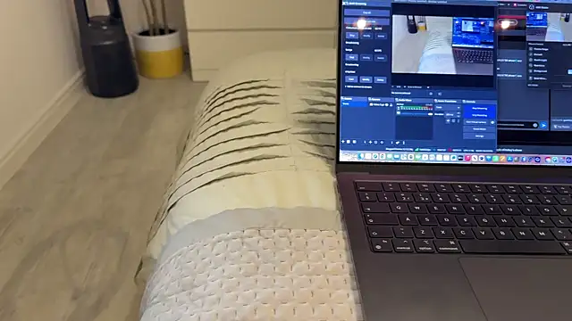 PROCOUPLEX0 online show from October 8, 2025, 7:55 pm