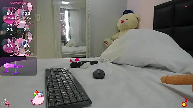 Snapshot of Catalina_Jonex chatting on October 3, 2025, 8:39 pm Catalina Jonex online show from October 3, 2025, 8:39 pm