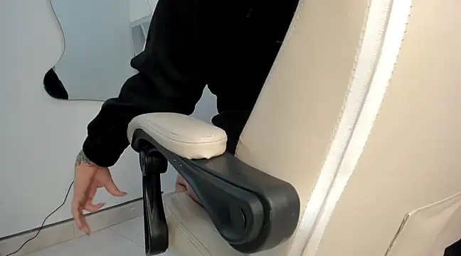 Snapshot of Sofia-candyht chatting on January 15, 2025, 12:19 am Sofia-candyht online show from January 15, 2025, 12:19 am