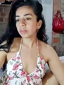 Snapshot of anngela01 chatting on December 11, 2024, 2:11 pm anngela01 online show from December 11, 2024, 2:11 pm