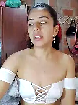 Snapshot of anngela01 chatting on December 14, 2024, 1:27 pm anngela01 online show from December 14, 2024, 1:27 pm