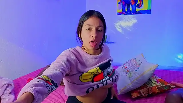 Luci And Sofi online show from February 14, 2026, 4:20 am