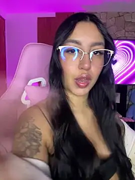 Tamara Roberts1 online show from December 3, 2024, 2:36 am