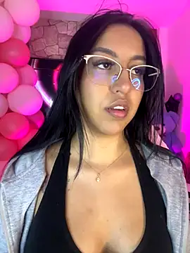 Tamara Roberts1 online show from October 2, 2025, 1:01 am