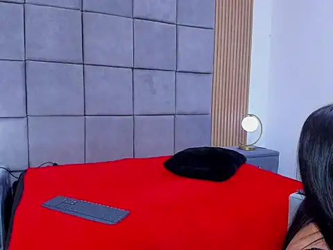 KateTompson  online show from February 22, 2026, 8:57 am