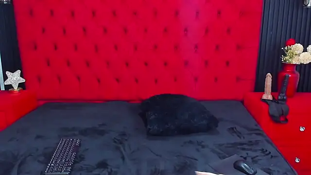 KateTompson  online show from February 27, 2026, 9:59 pm