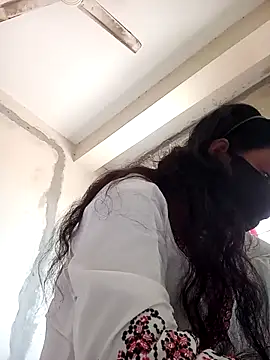 Snapshot of Neha-Roy chatting on February 26, 2026, 5:28 am Neha-Roy online show from February 26, 2026, 5:28 am