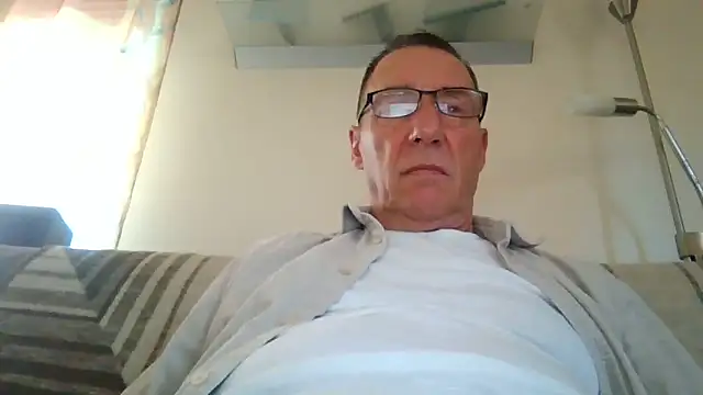 Snapshot of Piero1966@xh chatting on October 5, 2025, 2:15 pm Piero1966xh online show from October 5, 2025, 2:15 pm