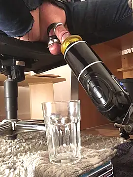 Snapshot of Inseminator69 chatting on October 8, 2025, 5:27 am Inseminator69 online show from October 8, 2025, 5:27 am