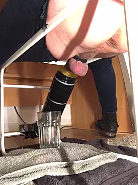 Snapshot of Inseminator69 chatting on November 26, 2025, 6:36 am Inseminator69 online show from November 26, 2025, 6:36 am