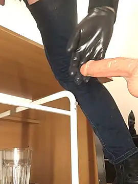 Snapshot of Inseminator69 chatting on February 3, 2026, 10:31 am Inseminator69 online show from February 3, 2026, 10:31 am