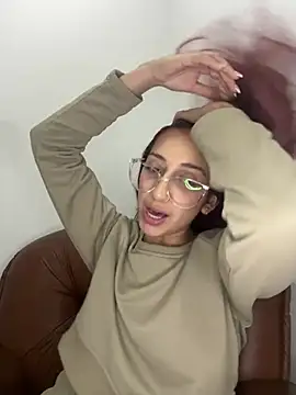 Snapshot of julialupato1606 chatting on February 18, 2025, 10:03 pm julialupato1606 online show from February 18, 2025, 10:03 pm