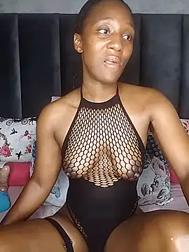 Snapshot of Lucy_Blacksilk chatting on February 2, 2026, 10:19 pm Lucy Blacksilk online show from February 2, 2026, 10:19 pm