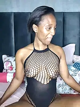 Snapshot of Lucy_Blacksilk chatting on February 4, 2026, 10:26 pm Lucy Blacksilk online show from February 4, 2026, 10:26 pm