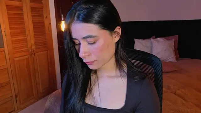 ChloeTurner  online show from February 28, 2026, 9:05 pm