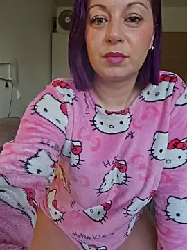 Chaudesquirt online show from March 3, 2026, 7:14 am