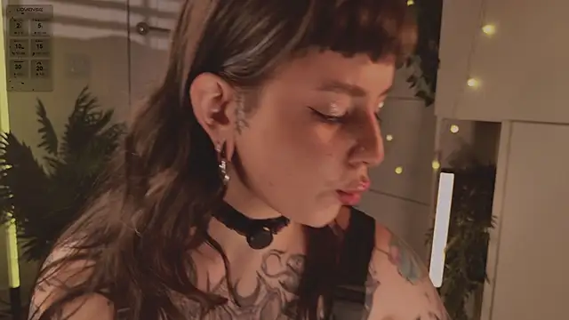 MichaellaMoon online show from January 16, 2026, 7:51 pm