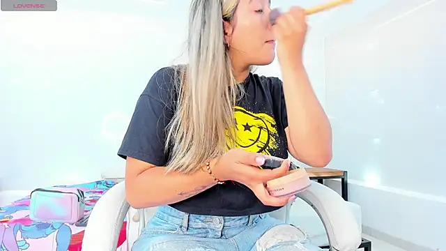 julietha taylor online show from February 24, 2025, 2:19 am