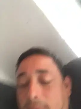 isacalejandroo online show from January 2, 2025, 4:02 pm